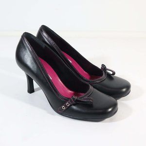 Steve Madden Glare Black Leather Pumps